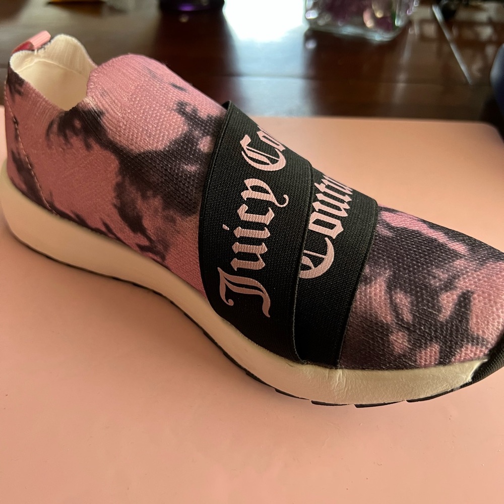 Juicy Couture Shoes Size 8.5 Women